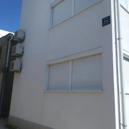 Apartment Pag 11778b
