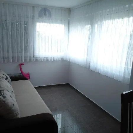 Apartment Pag 11778b